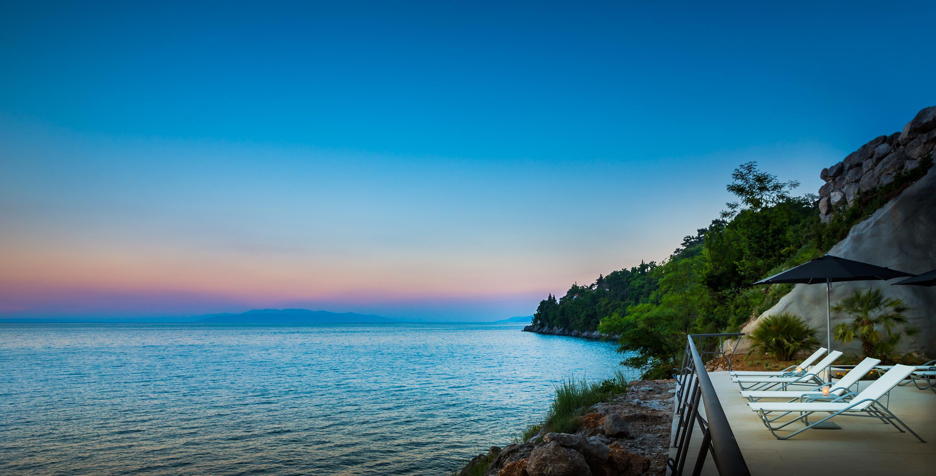 Boutique & Design Hotel Navis Opatija Exterior foto Sunset at the coast of the Gulf of Riga