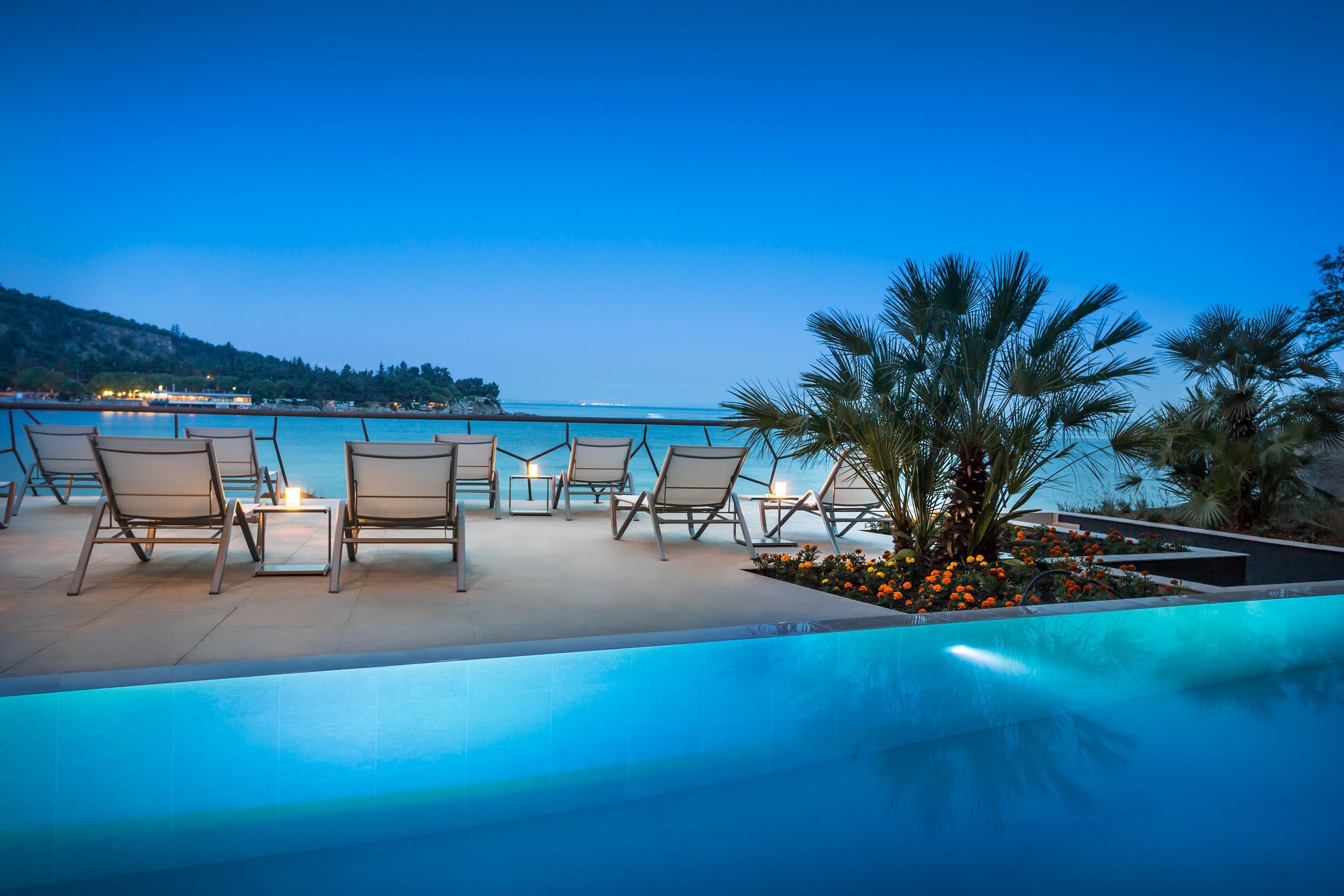 Boutique & Design Hotel Navis Opatija Exterior foto The pool at the Hotel de la Paix