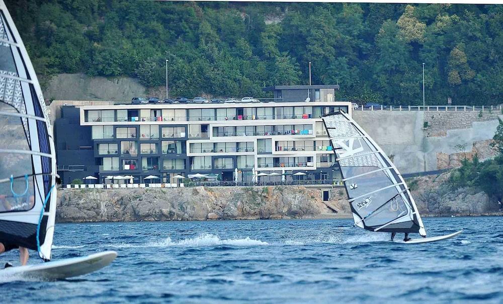 Boutique & Design Hotel Navis Opatija Exterior foto The hotel from the sea